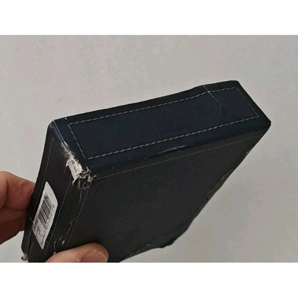 New Tommy Hilfiger Men's Ranger Leather Passcase Wallet Removable Card Case Navy